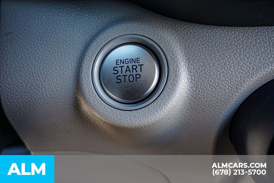 Used 2024 Hyundai Venue Limited image 46