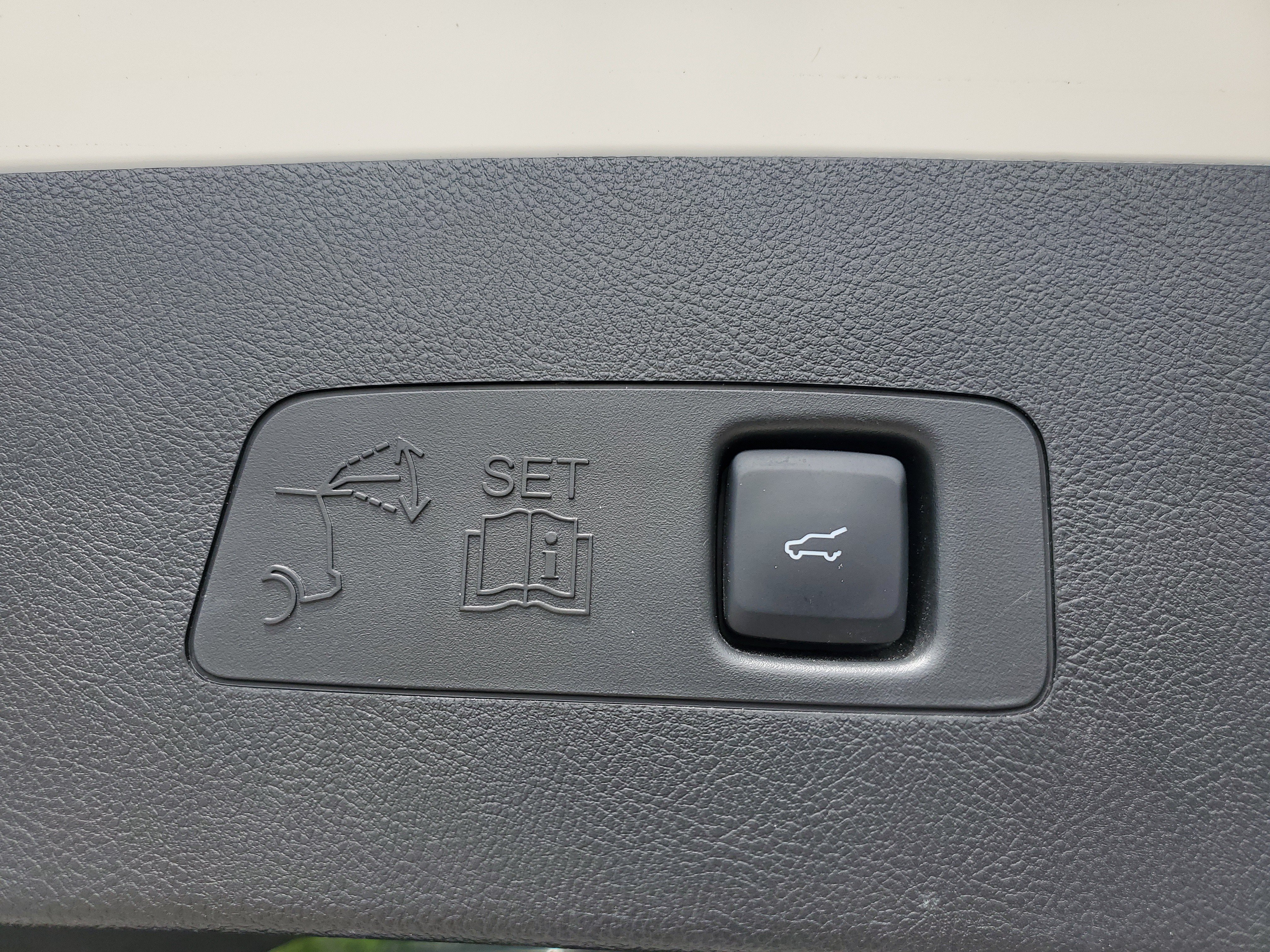 Used 2022 Lincoln Corsair Reserve FWD image 9
