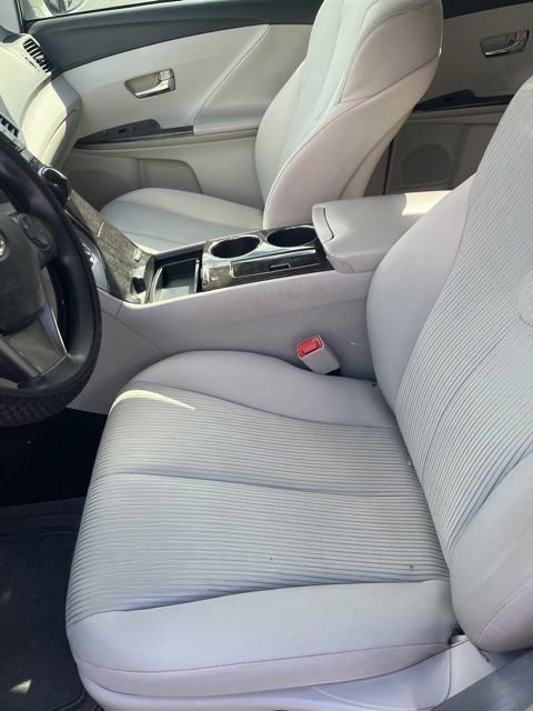 Used 2015 Toyota Venza LE image 13