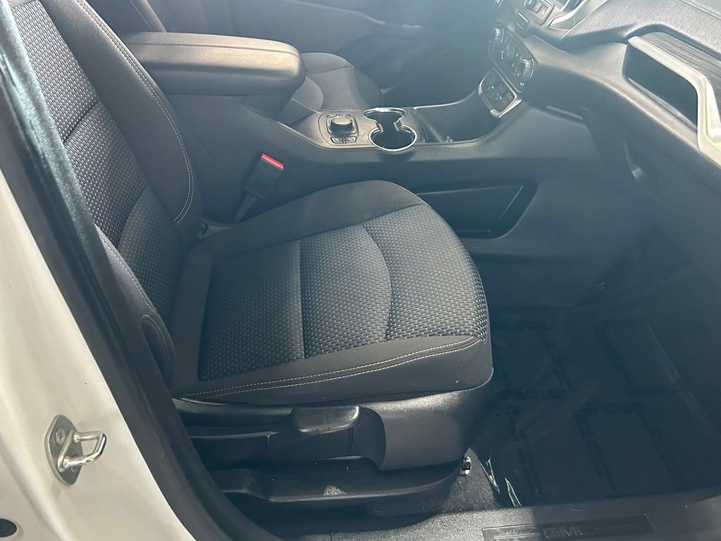 Used 2023 GMC Terrain SLE w/ Driver Convenience Package FWD image 39