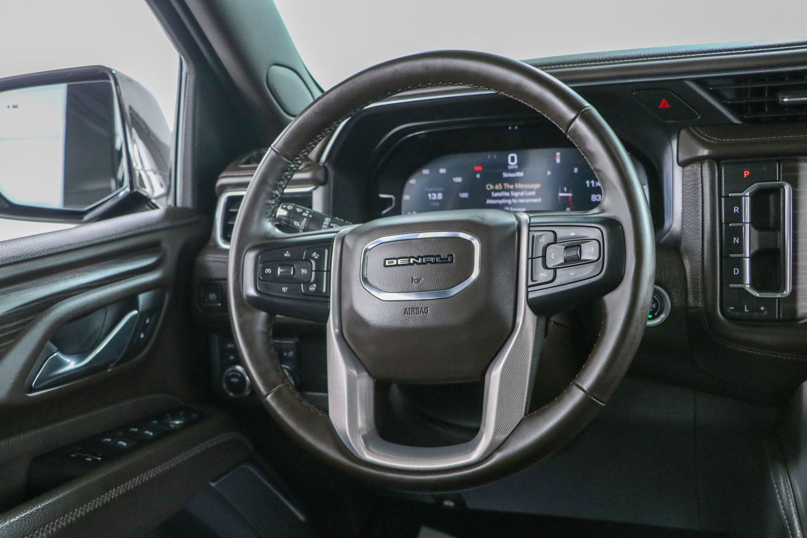 Used 2023 GMC Yukon Denali AWD/4WD image 13