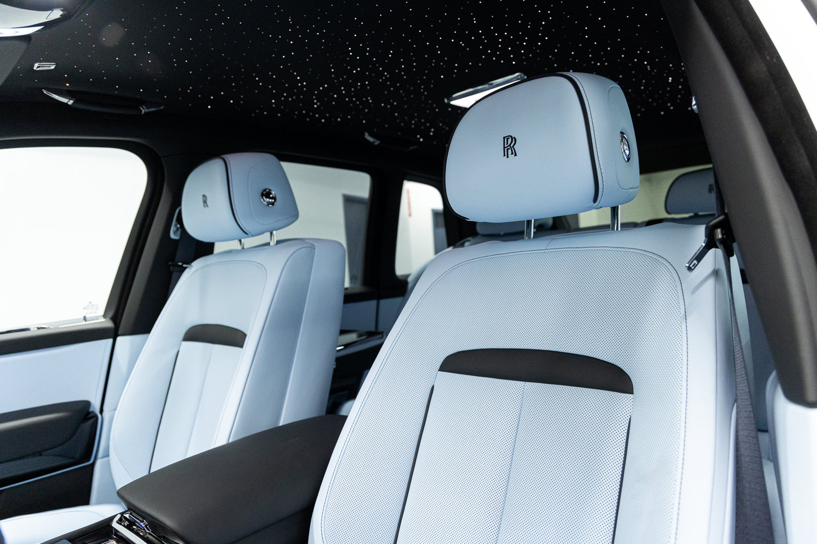 New 2026 Rolls-Royce Cullinan AWD/4WD image 35
