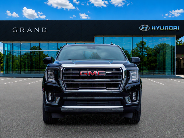 Used 2024 GMC Yukon XL SLT RWD image 9