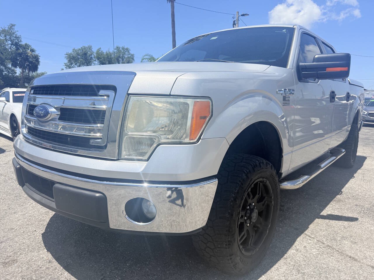 Used 2014 Ford F150 XLT w/ XLT Convenience Package RWD image 3