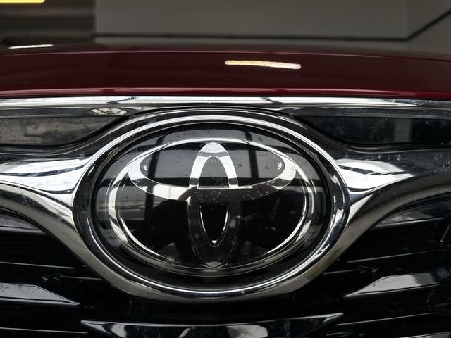 Used 2020 Toyota Highlander Limited image 32