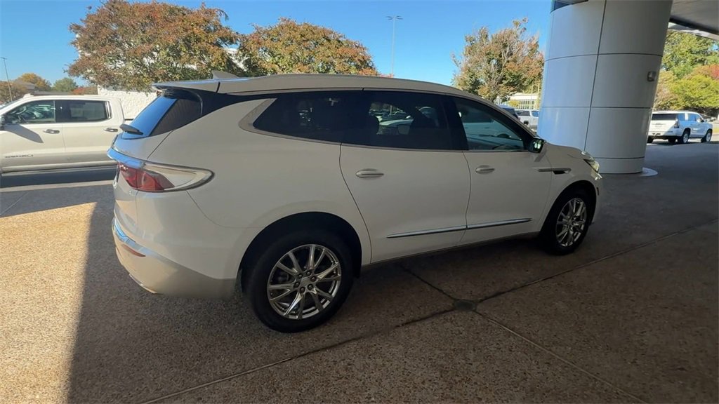 Certified 2022 Buick Enclave Essence w/ Experience Buick Package image 8