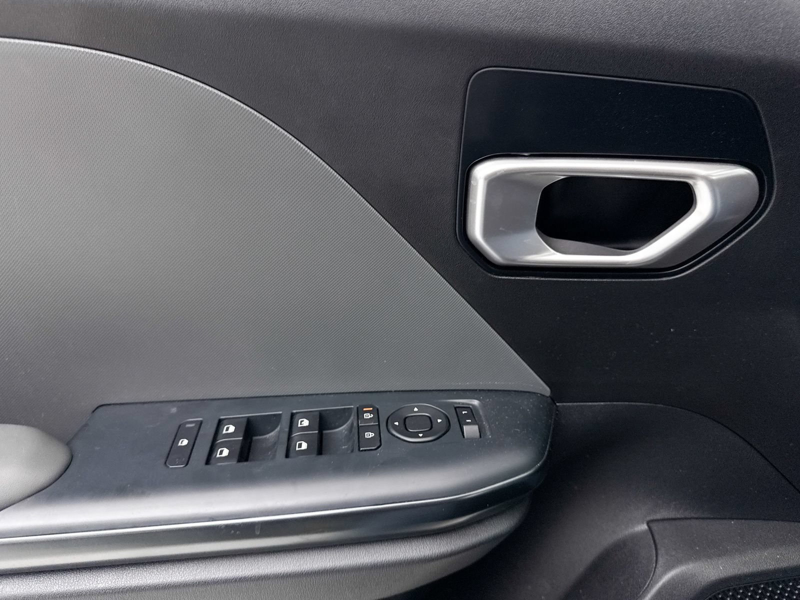 Used 2025 Kia K4 FWD image 25