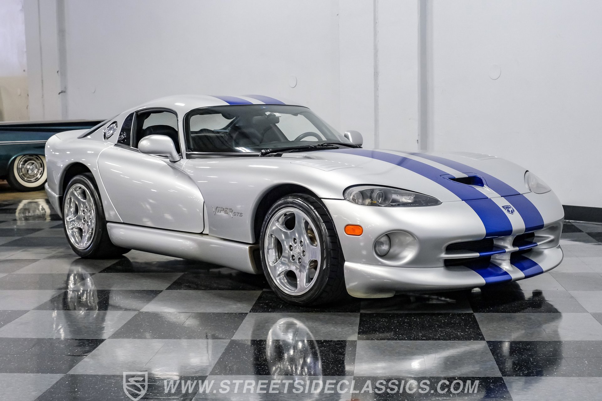 Used 1999 Dodge Viper GTS RWD image 16