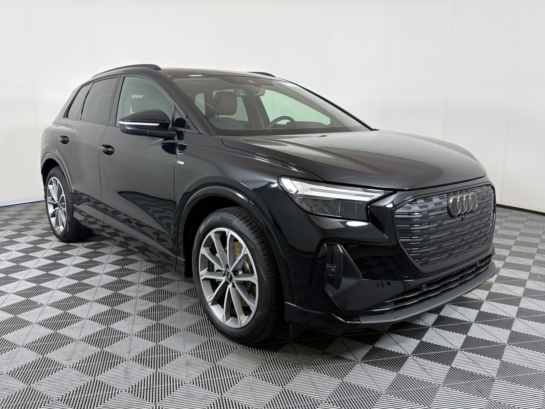 New 2026 Audi Q4 e-tron Premium image 6