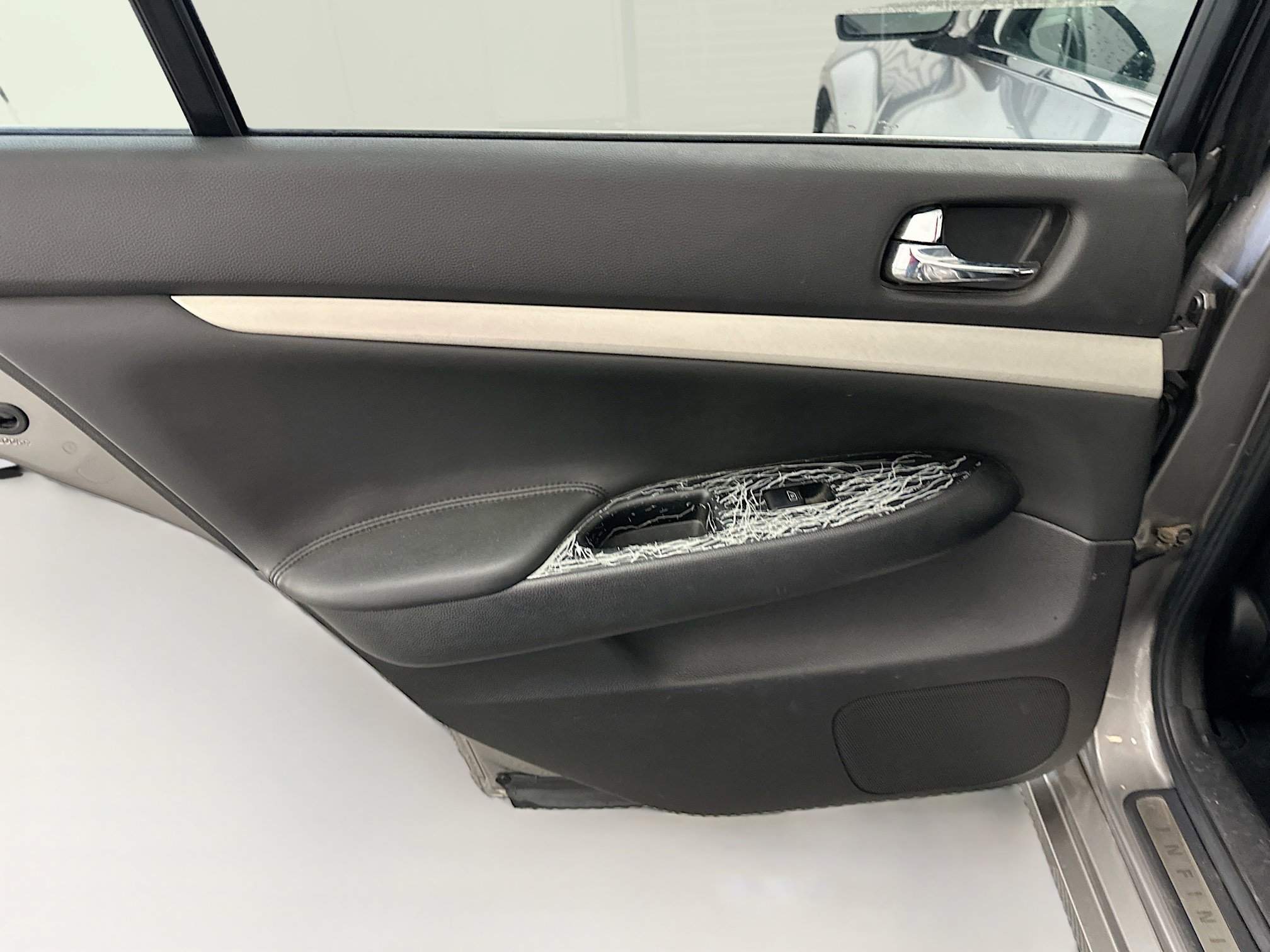 Used 2008 INFINITI G35 x Sedan w/ Premium Pkg image 28