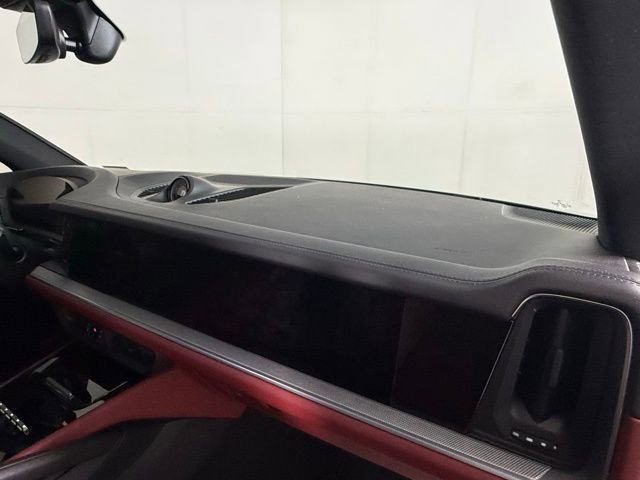 Used 2025 Porsche Cayenne S image 31