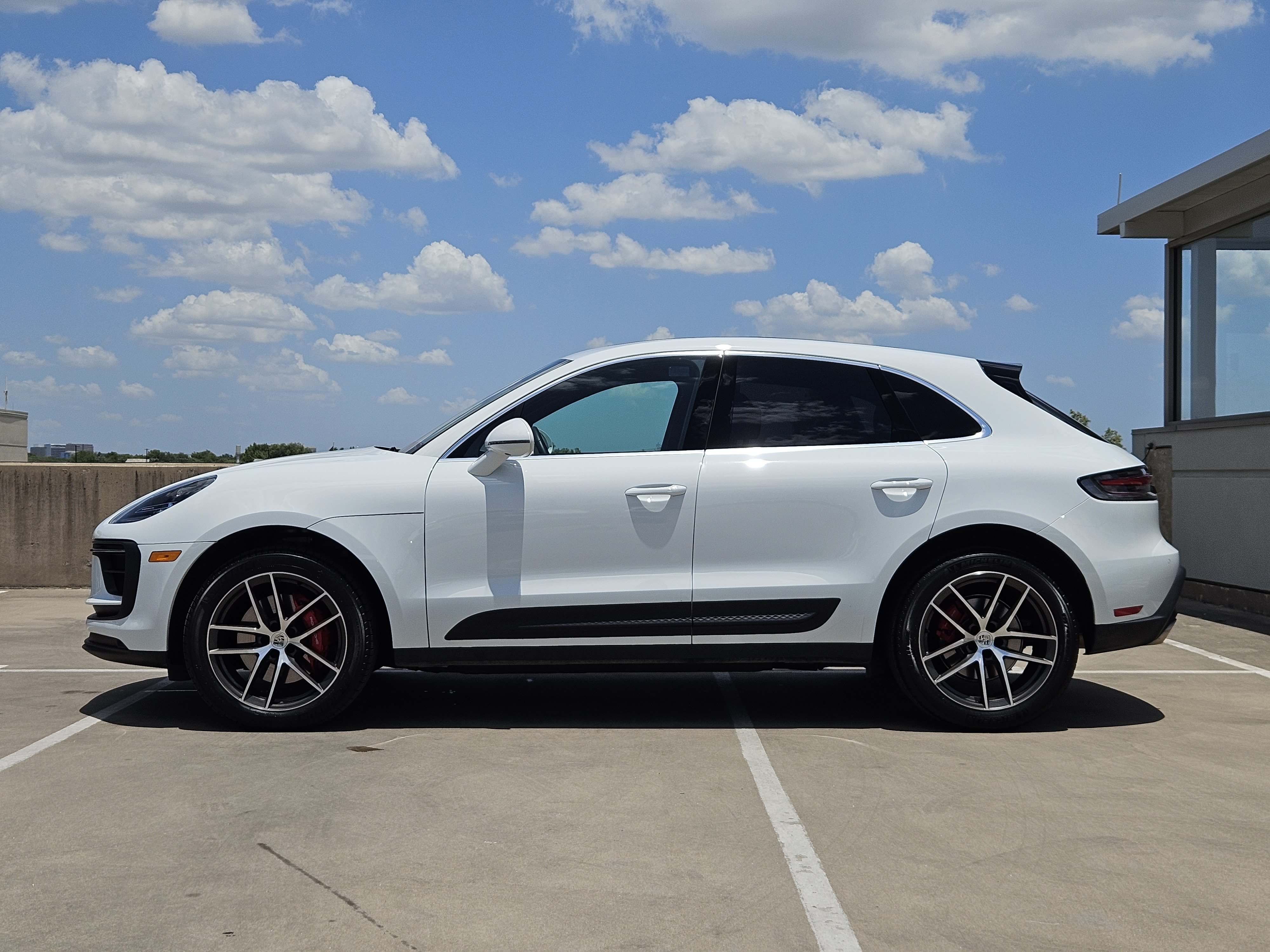 Certified 2026 Porsche Macan S AWD/4WD image 2
