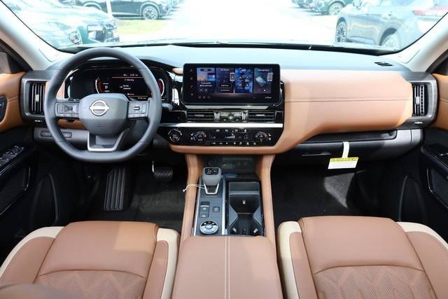 New 2026 Nissan Pathfinder Platinum AWD/4WD image 28