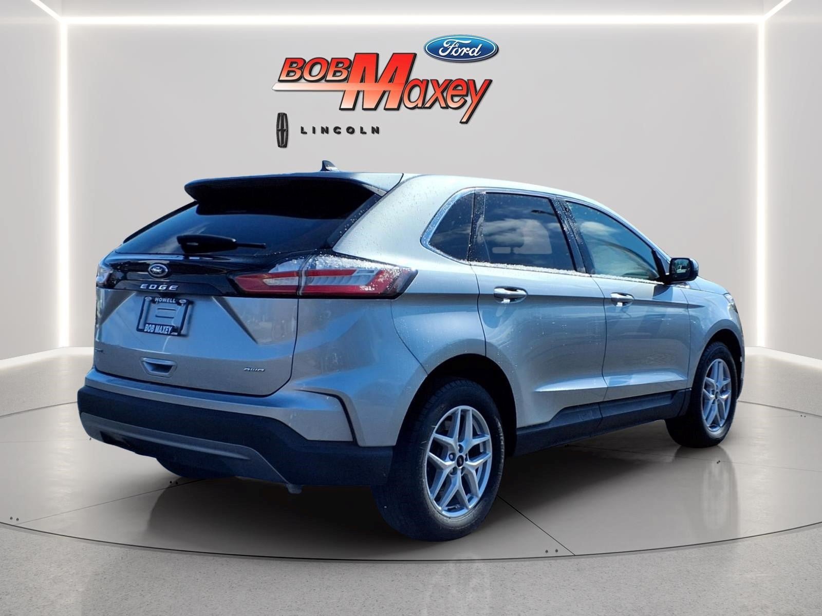 Used 2023 Ford Edge SEL w/ Convenience Package AWD/4WD image 4