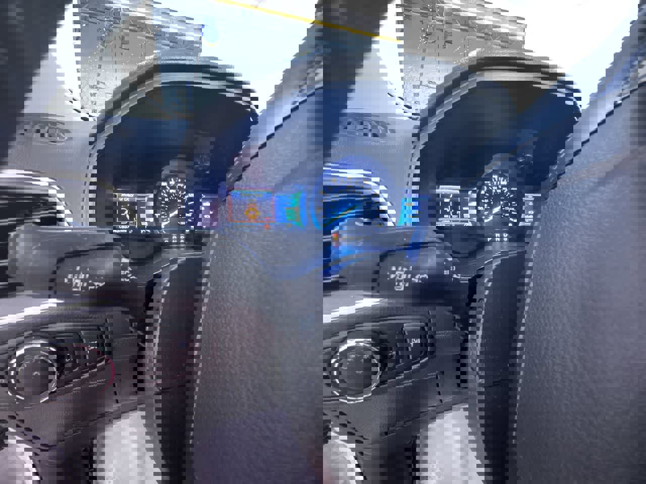 Used 2024 Ford Edge SEL image 18