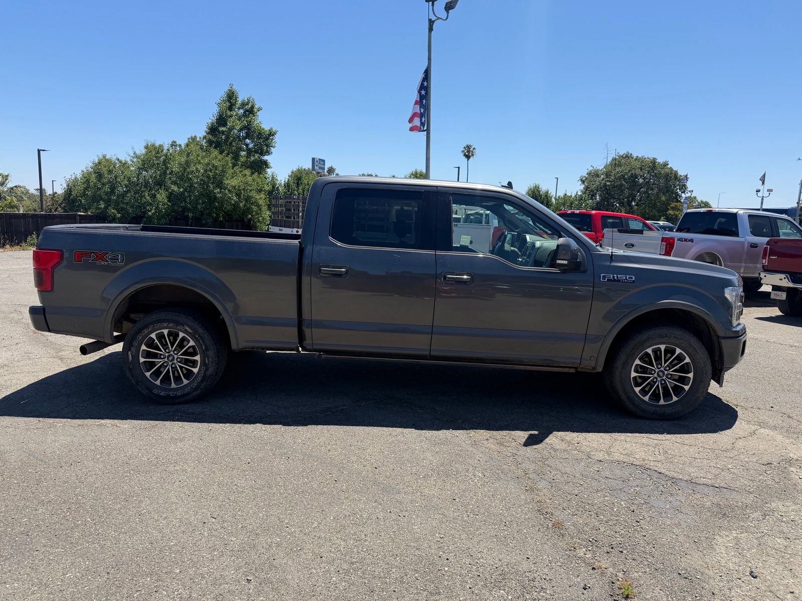 Used 2018 Ford F150 Lariat w/ Equipment Group 502A Luxury AWD/4WD image 5