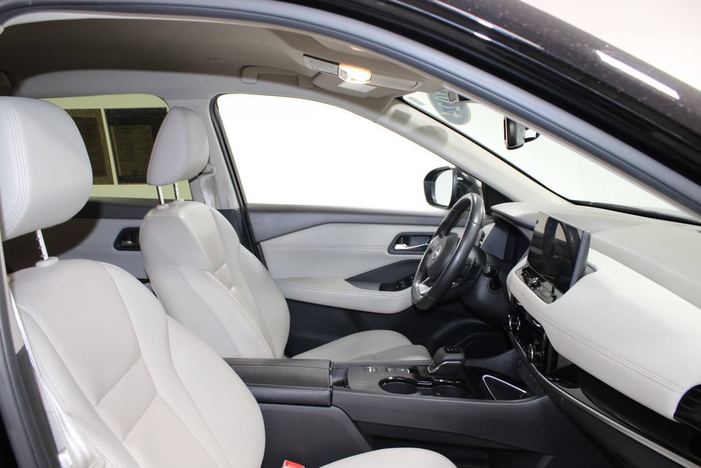 Used 2024 Nissan Rogue SL FWD image 27