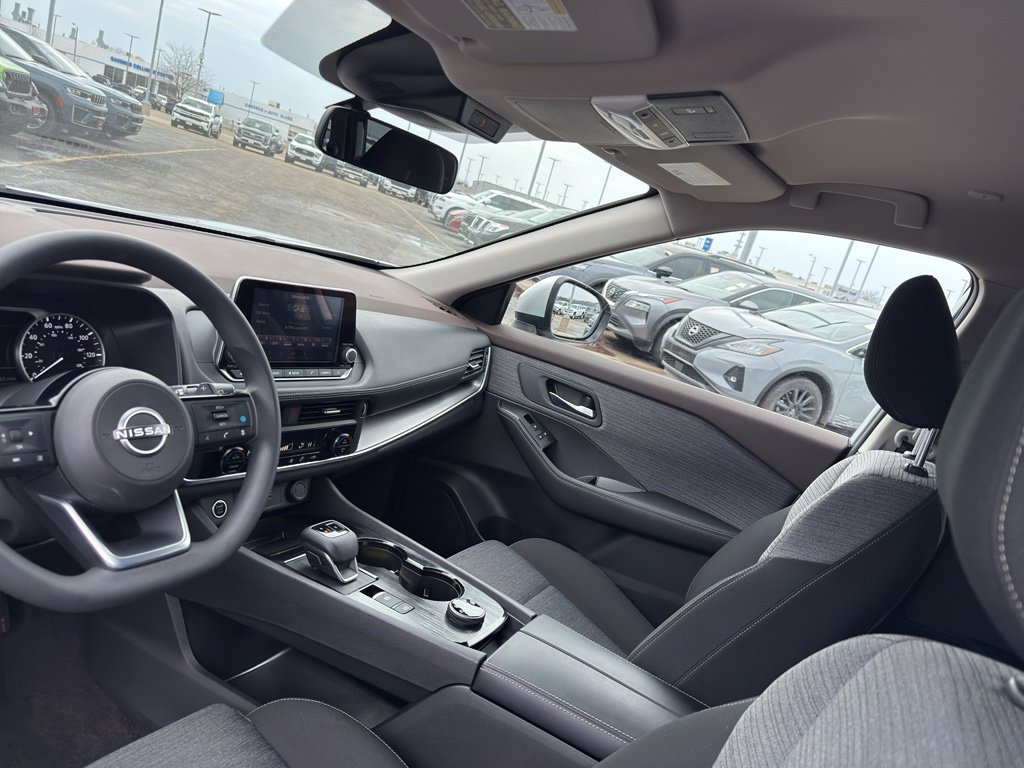 Certified 2023 Nissan Rogue SV image 25