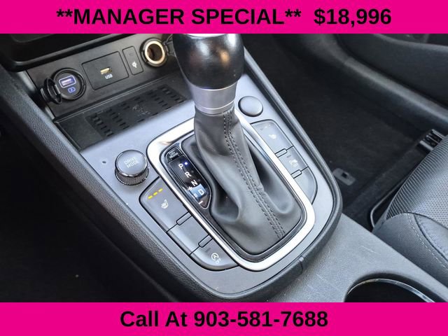 Used 2022 Hyundai Kona Limited image 43