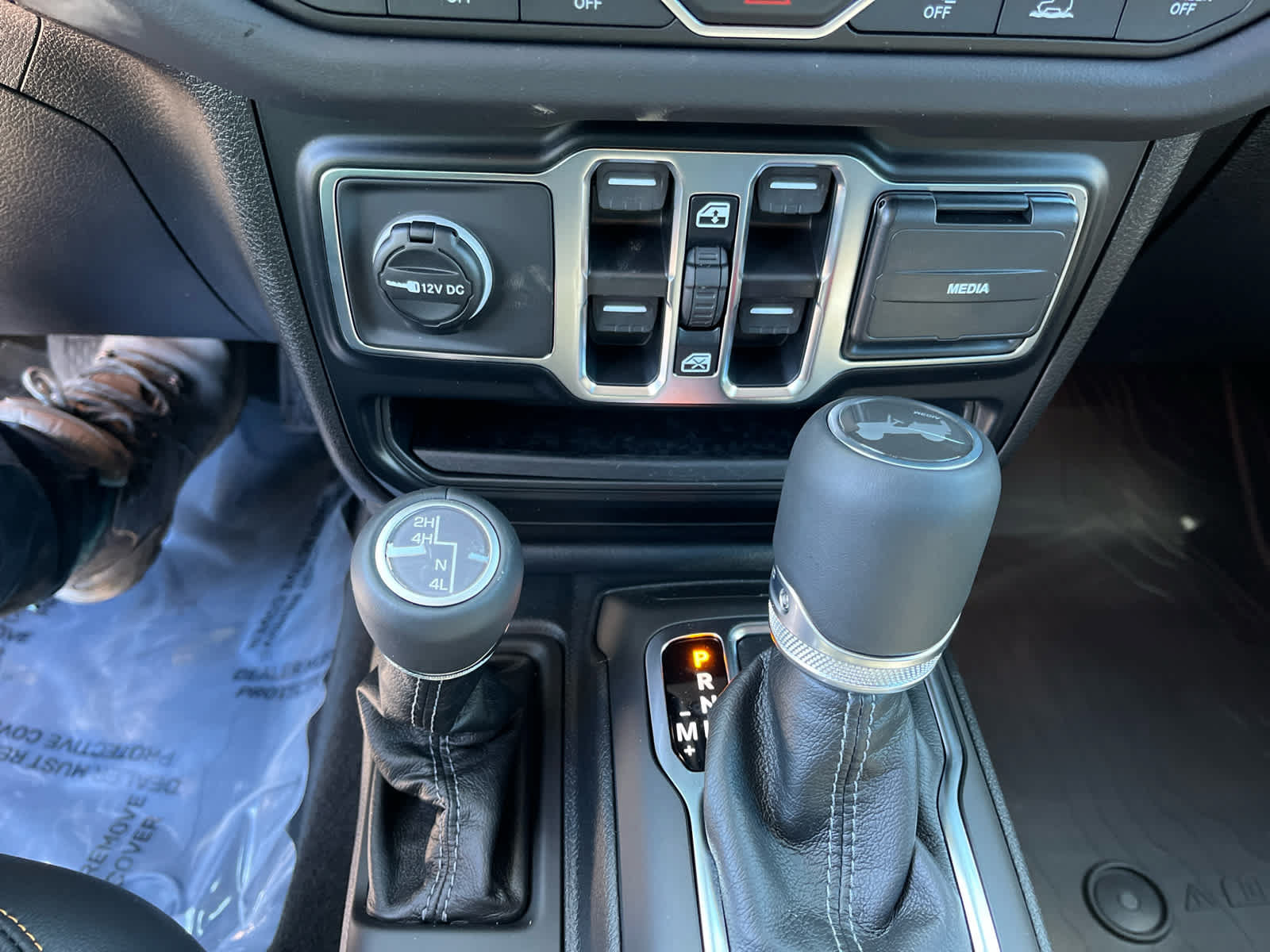 New 2026 Jeep Wrangler Unlimited Sahara AWD/4WD image 18