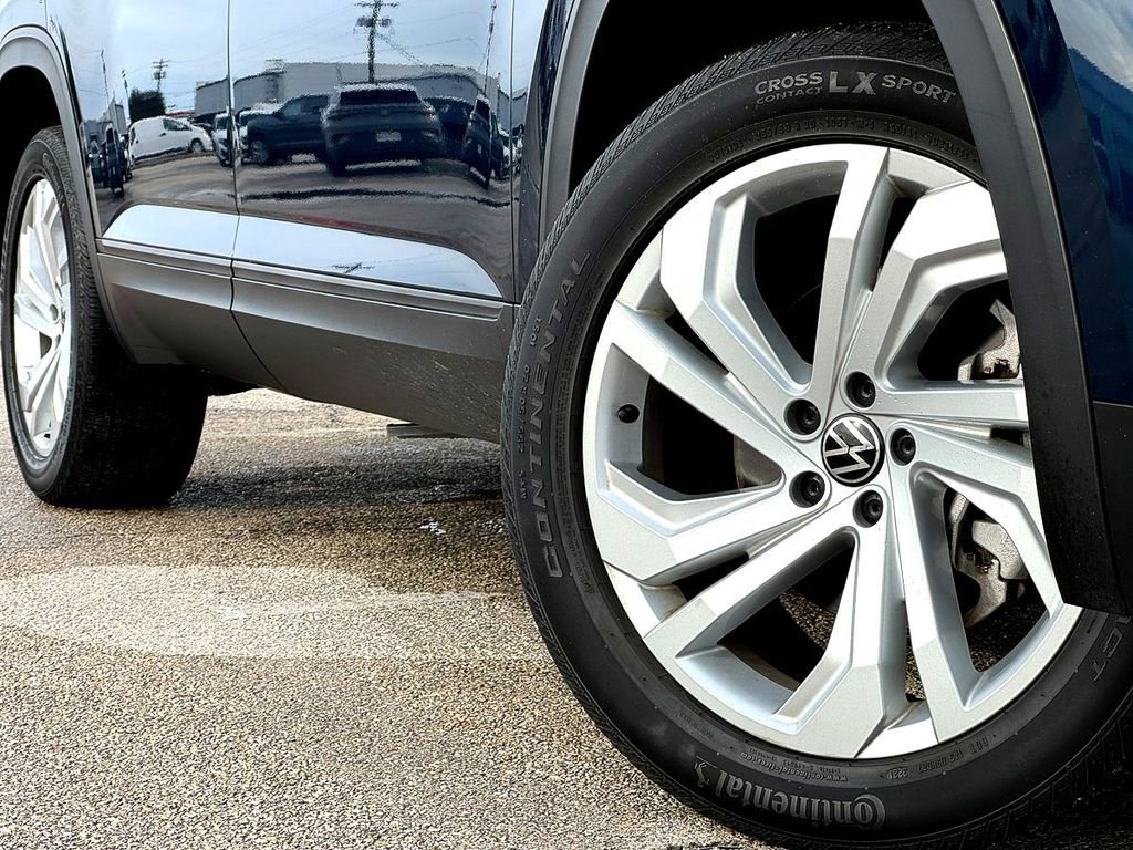 Used 2022 Volkswagen Atlas SE image 2