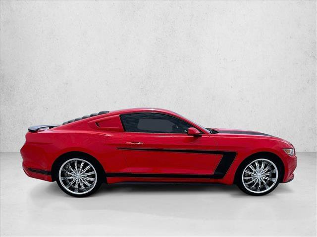 Used 2017 Ford Mustang Coupe RWD image 5