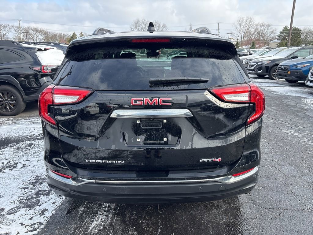 Used 2023 GMC Terrain AT4 w/ Tech Package image 4