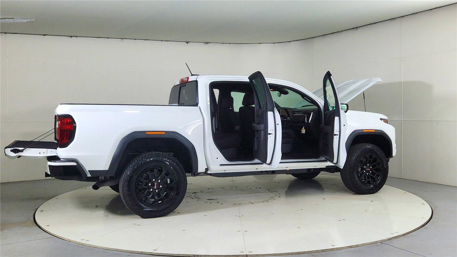 New 2026 GMC Canyon Elevation image 12