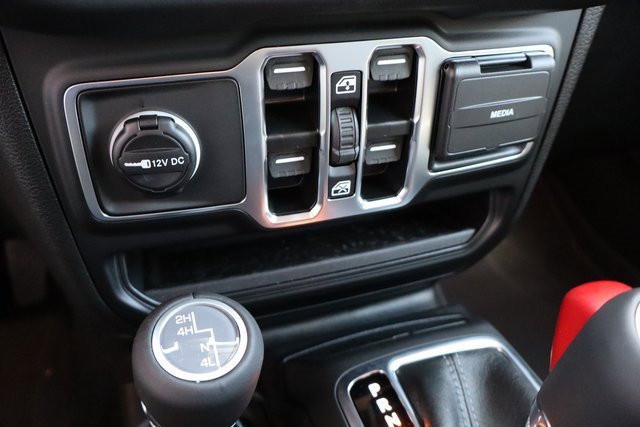 New 2025 Jeep Wrangler Sahara image 25