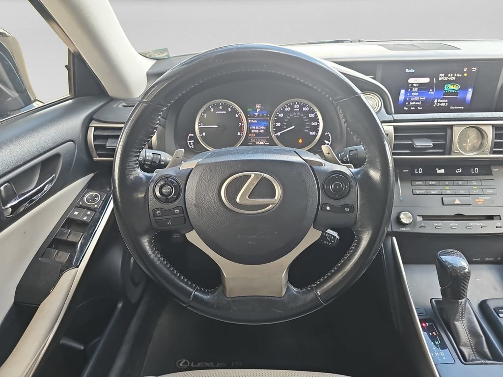 Used 2016 Lexus IS 200t RWD image 11