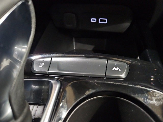 Certified 2024 Chevrolet Trax LT w/ LT Convenience Package image 22