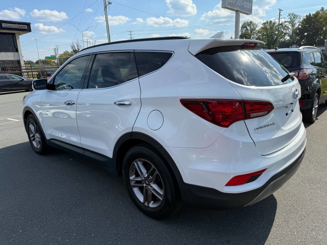 Used 2017 Hyundai Santa Fe Sport image 6