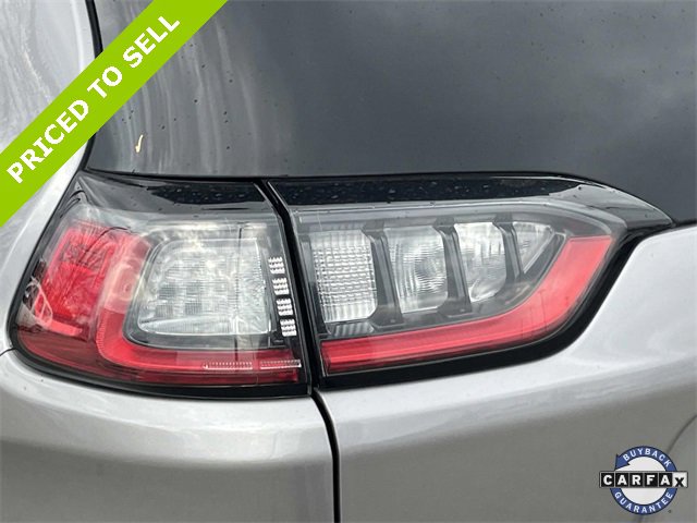 Used 2019 Jeep Cherokee Limited image 10