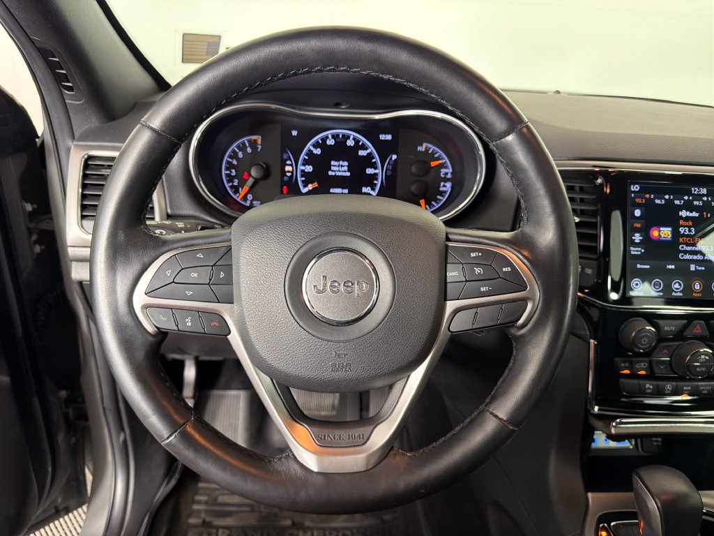 Used 2021 Jeep Grand Cherokee Laredo X AWD/4WD image 12