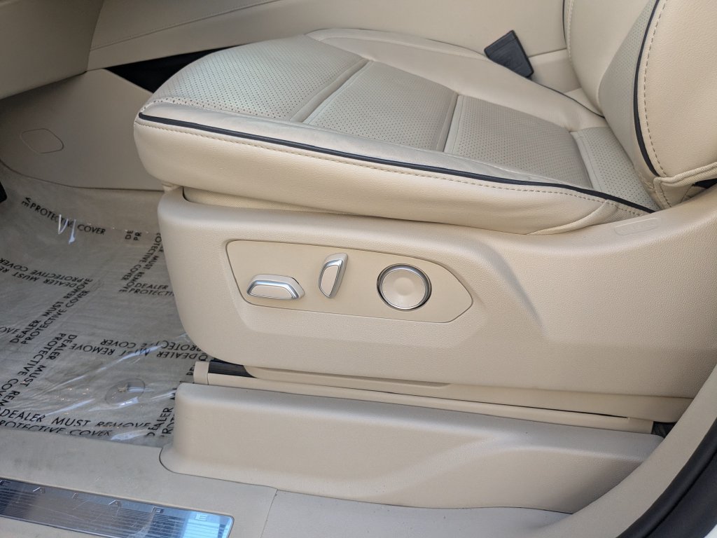 Used 2023 Cadillac Escalade ESV Premium Luxury AWD/4WD image 7