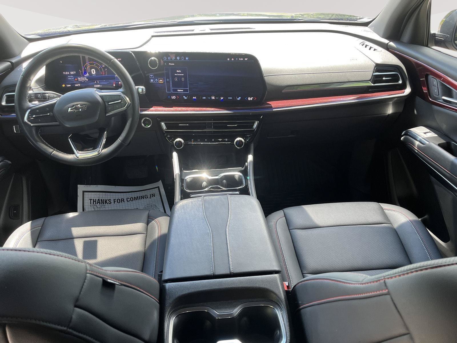 Used 2024 Chevrolet Traverse Z71 AWD/4WD image 16
