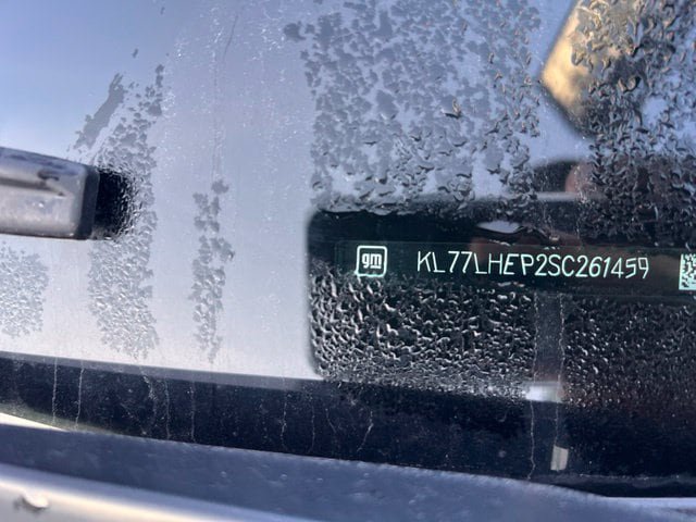 Used 2025 Chevrolet Trax LT FWD image 5