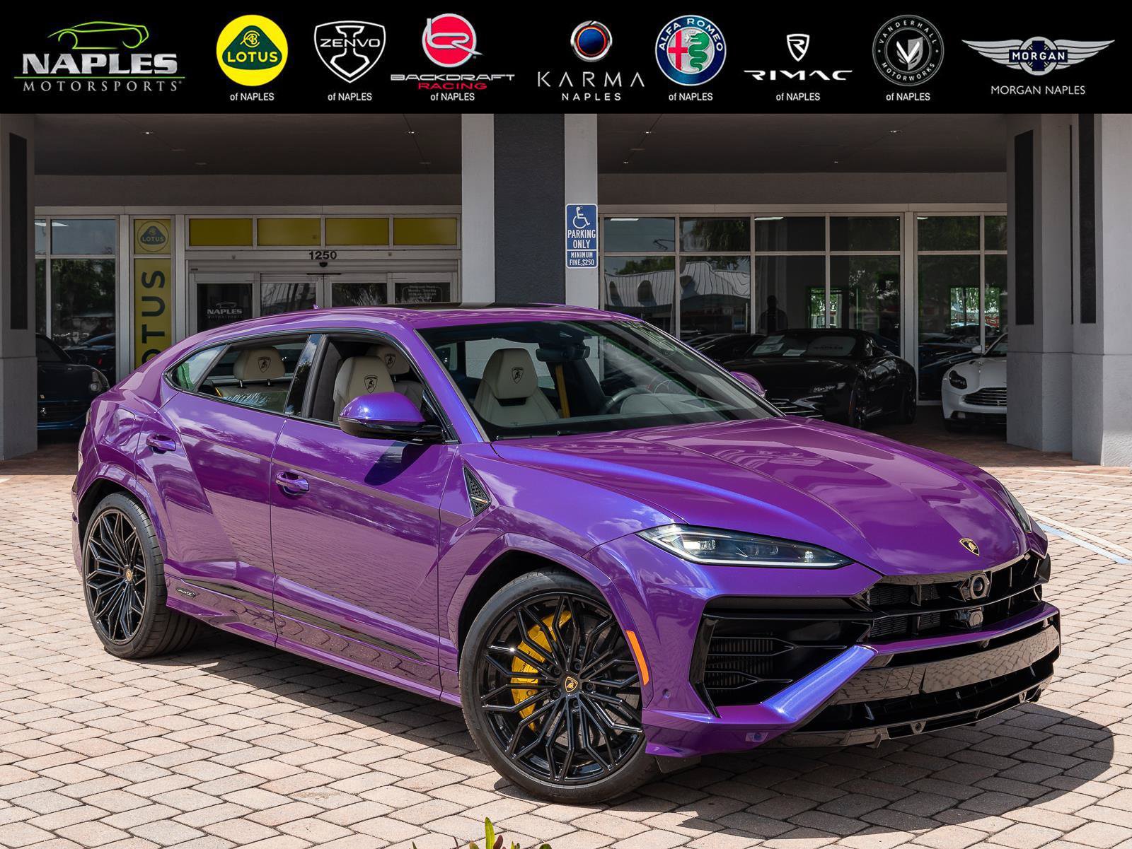Used 2025 Lamborghini Urus SE video 1