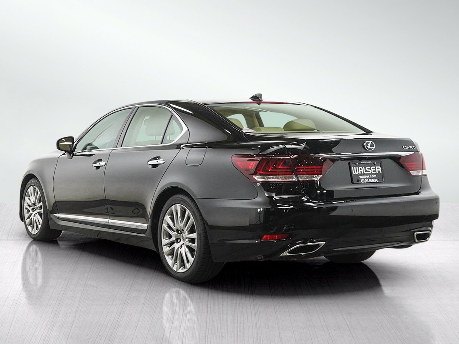 Used 2015 Lexus LS 460 w/ Comfort Package RWD image 3