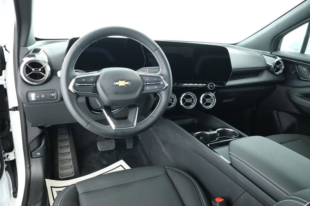 Used 2024 Chevrolet Blazer EV LT image 11