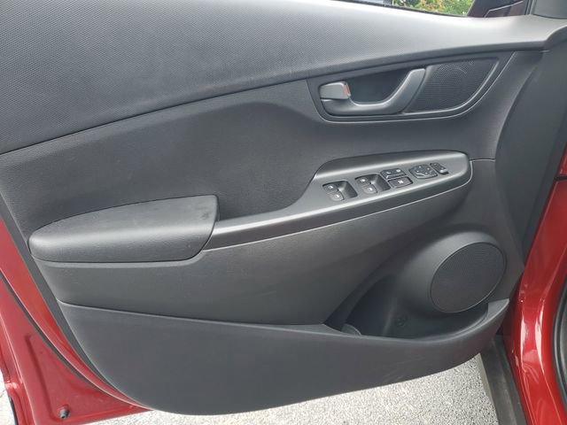 Certified 2023 Hyundai Kona SE image 9