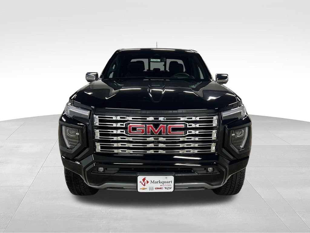 New 2026 GMC Canyon Denali w/ LPO, Black Badging Package AWD/4WD image 3