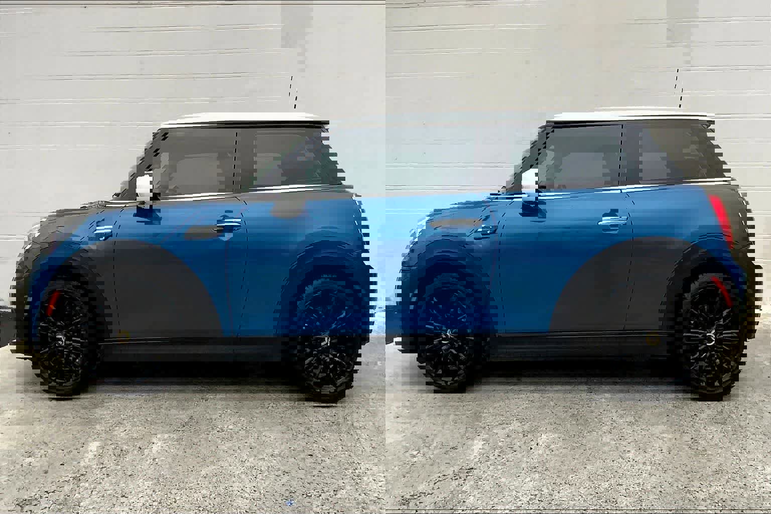 Used 2024 MINI Cooper SE image 4