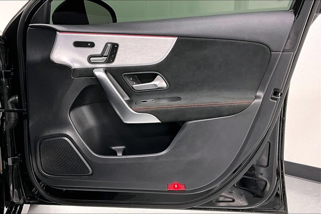 Used 2021 Mercedes-Benz A 35 AMG 4MATIC image 22