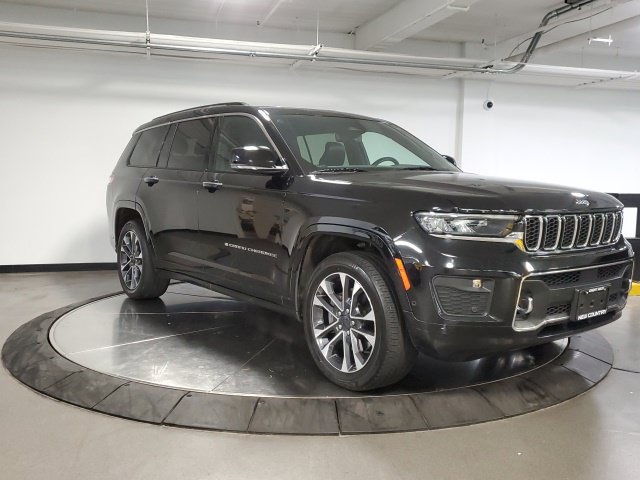 Used 2022 Jeep Grand Cherokee L Overland w/ Luxury Tech Group IV AWD/4WD image 3