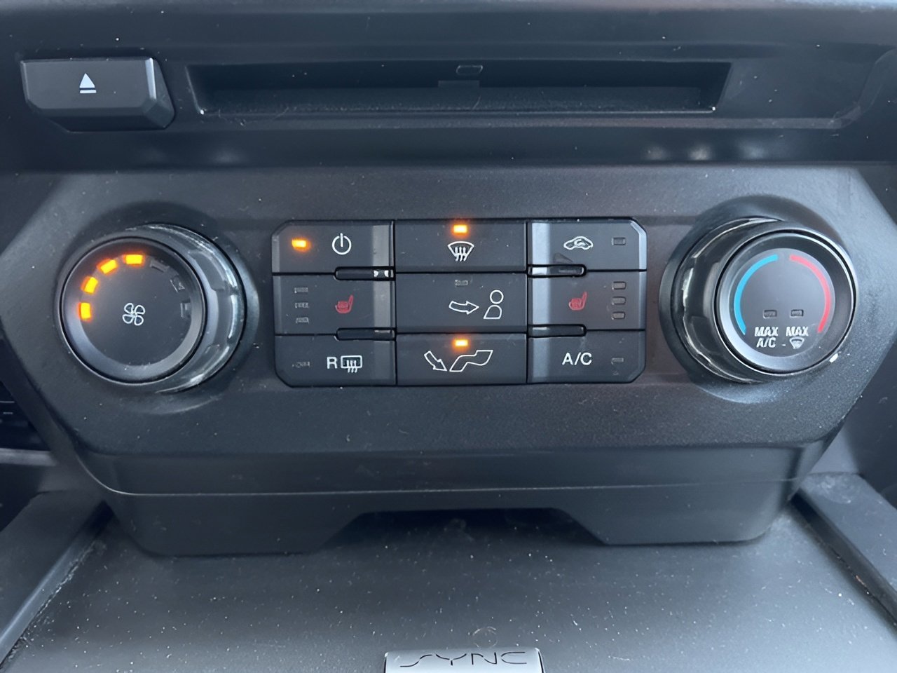 Used 2016 Ford F150 XLT w/ Equipment Group 302A Luxury image 15