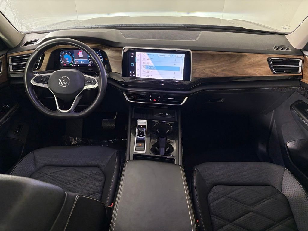 Used 2025 Volkswagen Atlas SE FWD image 31