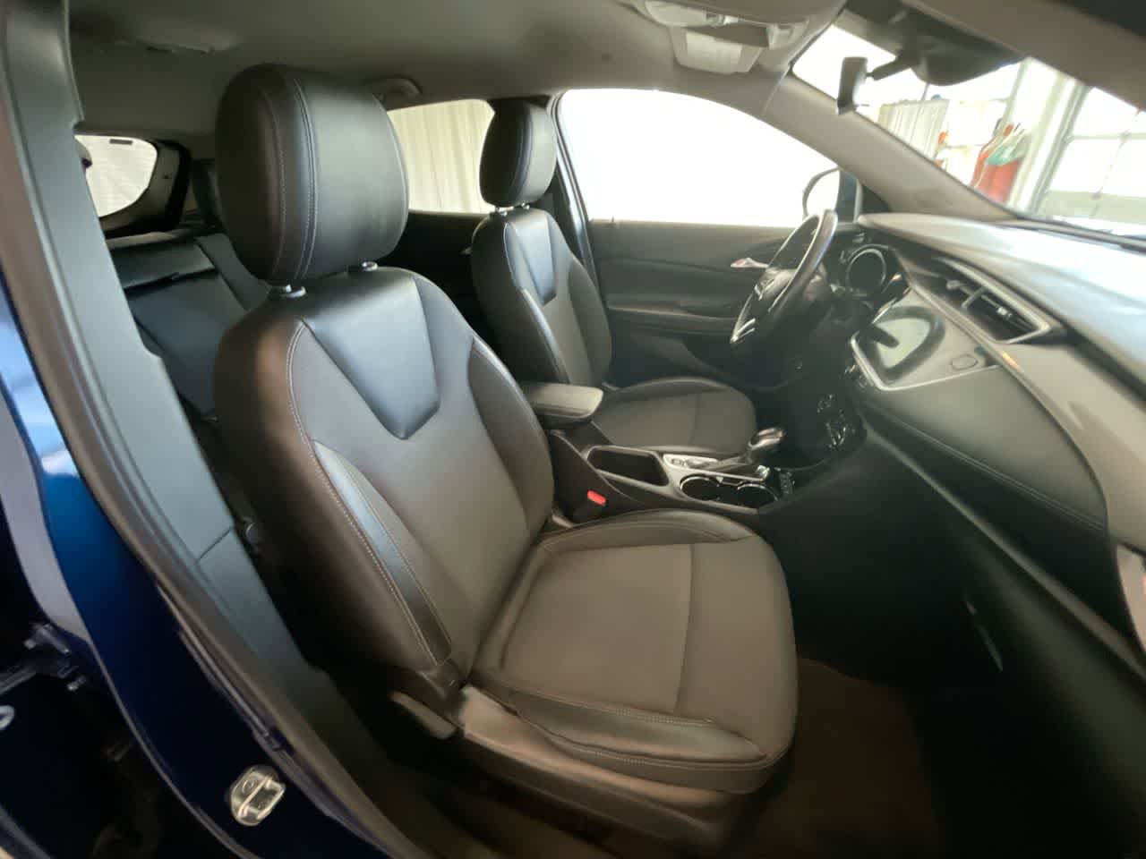 Used 2022 Buick Encore GX Select AWD/4WD image 24
