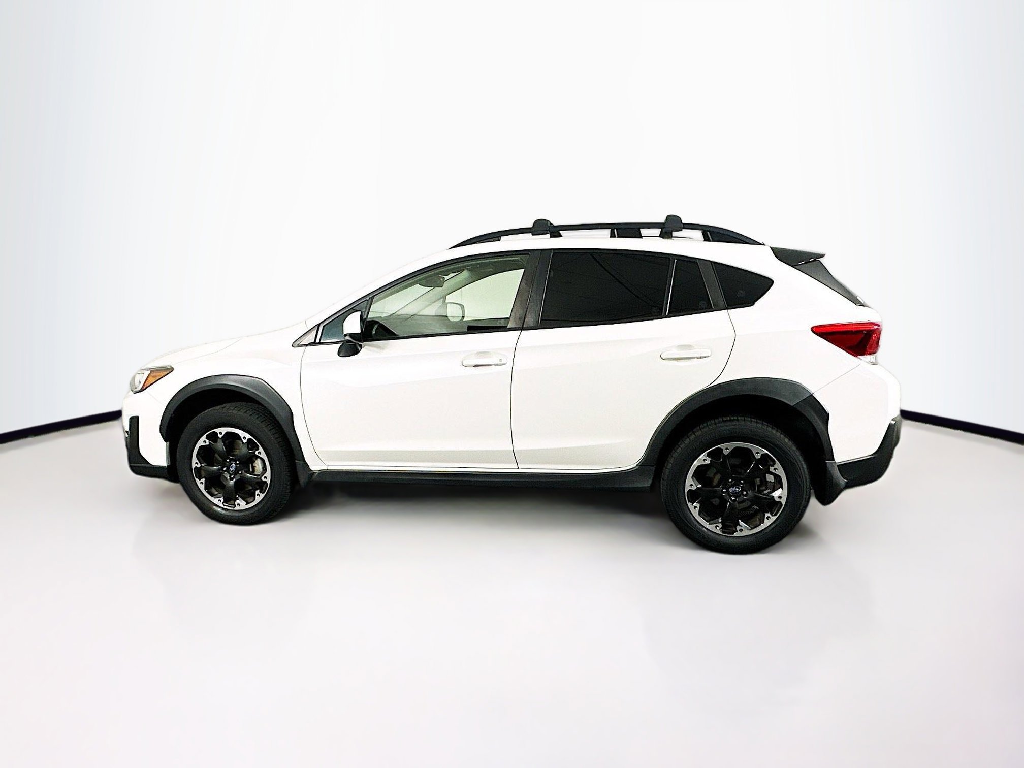 Used 2021 Subaru Crosstrek 2.0i Premium w/ Moonroof Package image 4