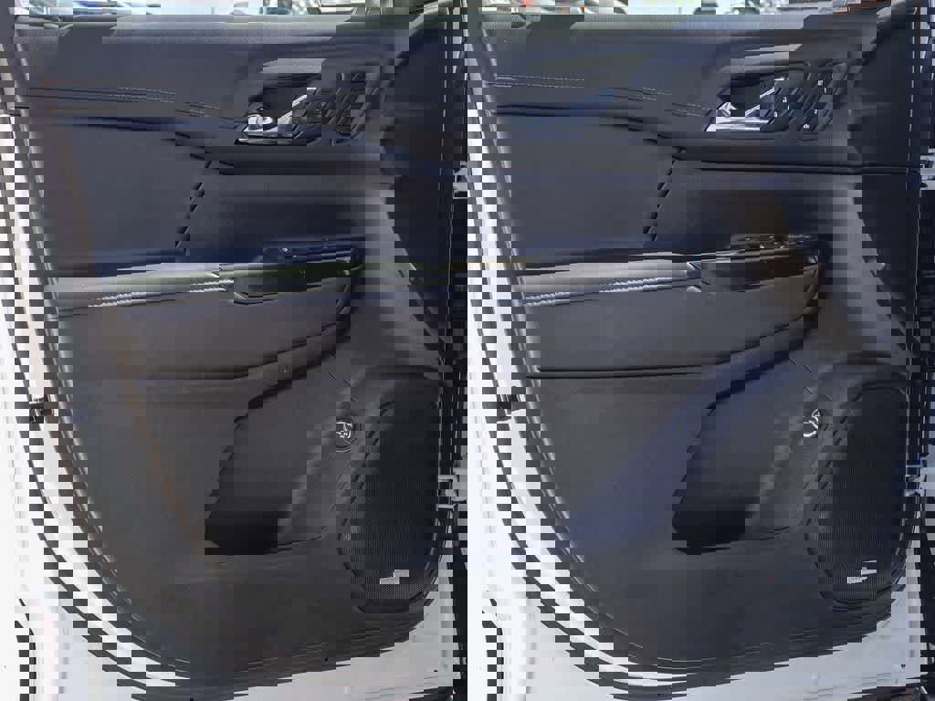 Used 2023 GMC Acadia AT4 w/ Technology Package image 19